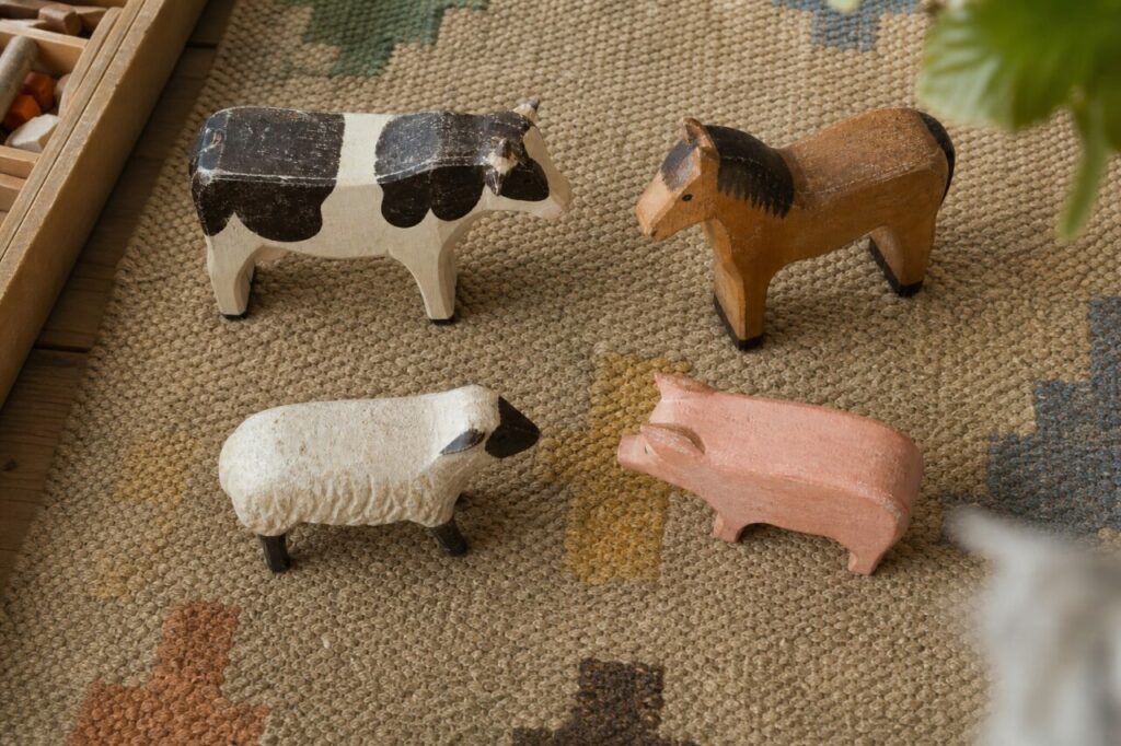 Animales de granja pintados vistos desde arriba