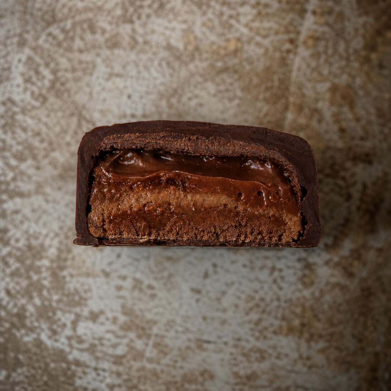 Aufgeschnittene Praline aus der Draufsicht