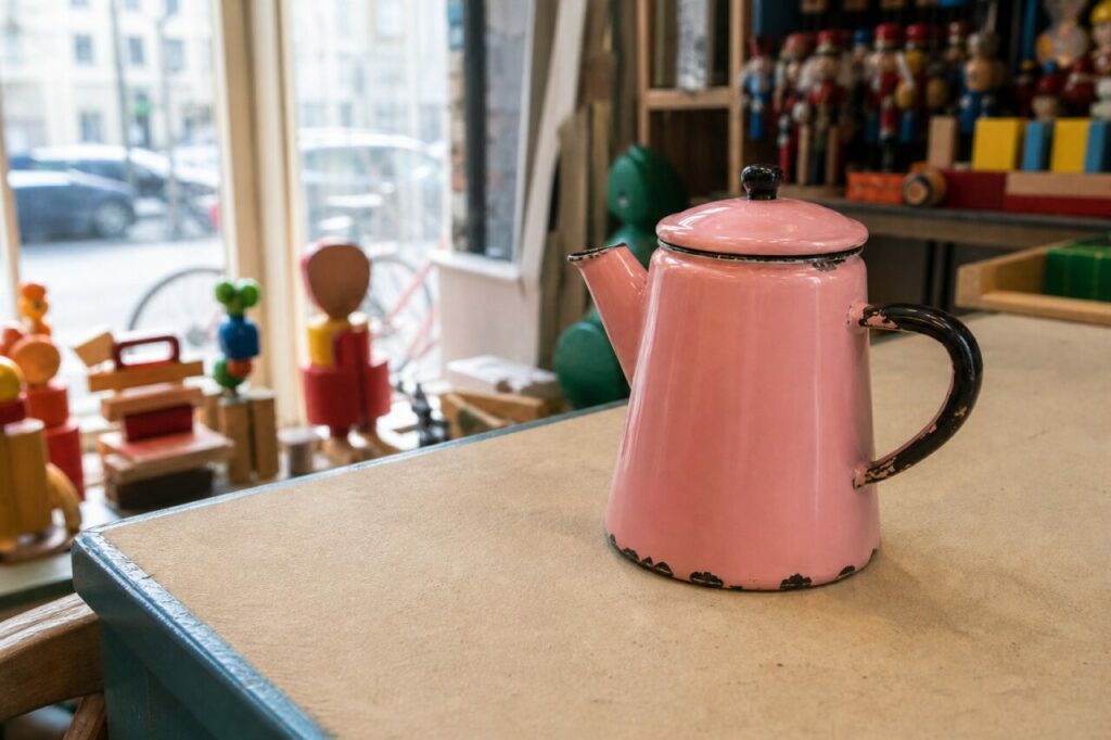 Roze pot in zijaanzicht