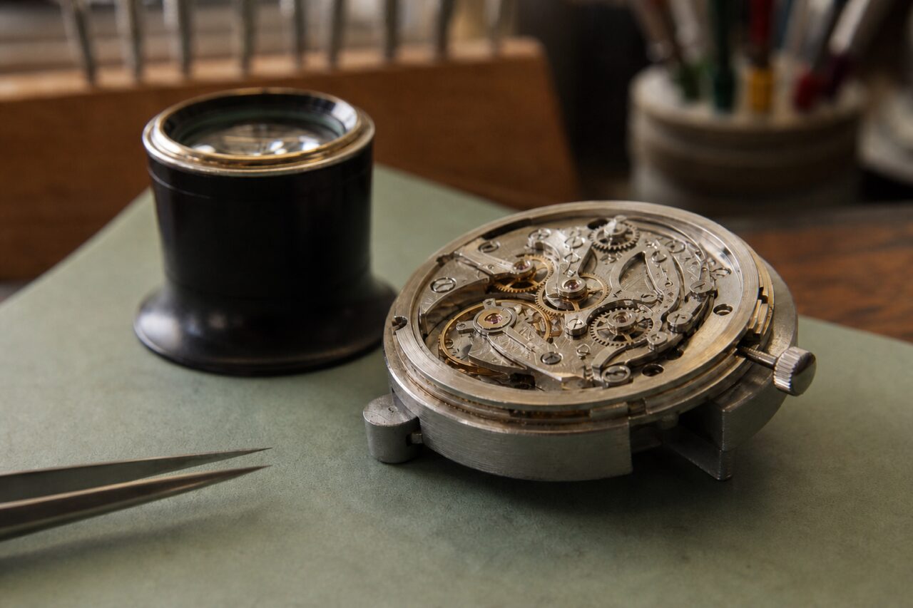 Détail des roues d’un mouvement horloger