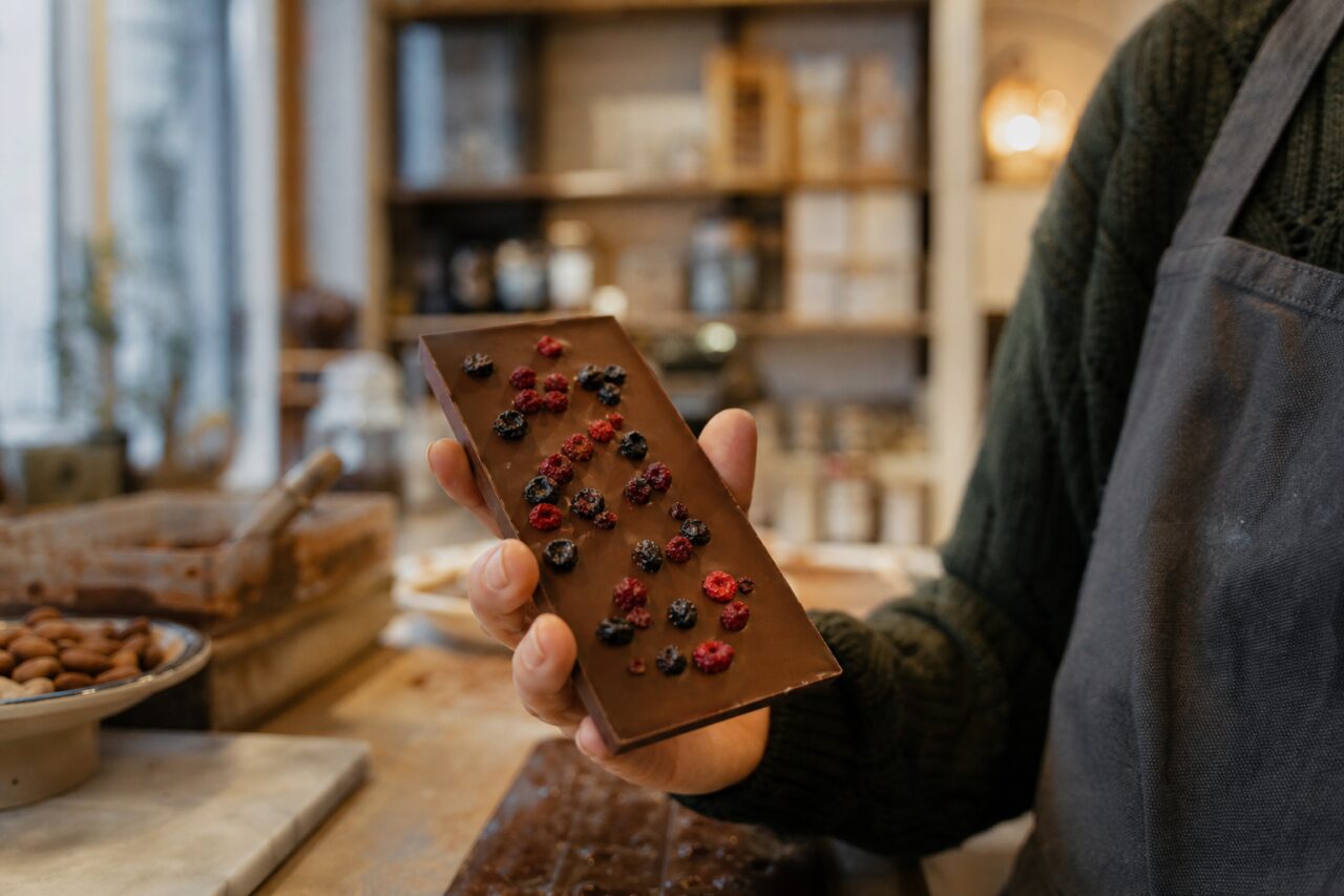 Schokoladentafel mit nordischen Beeren