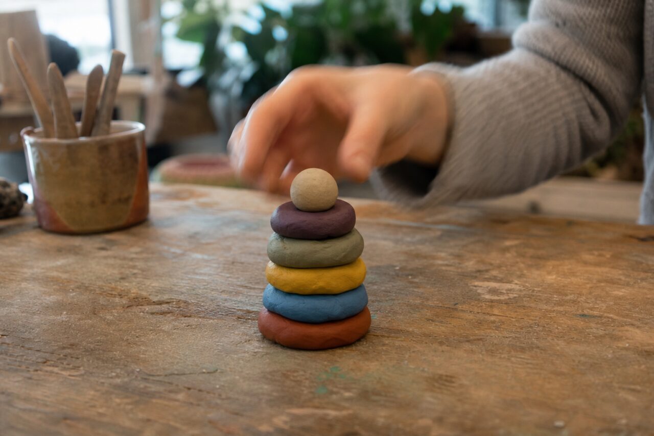 Tour de pâte multicolore à six niveaux